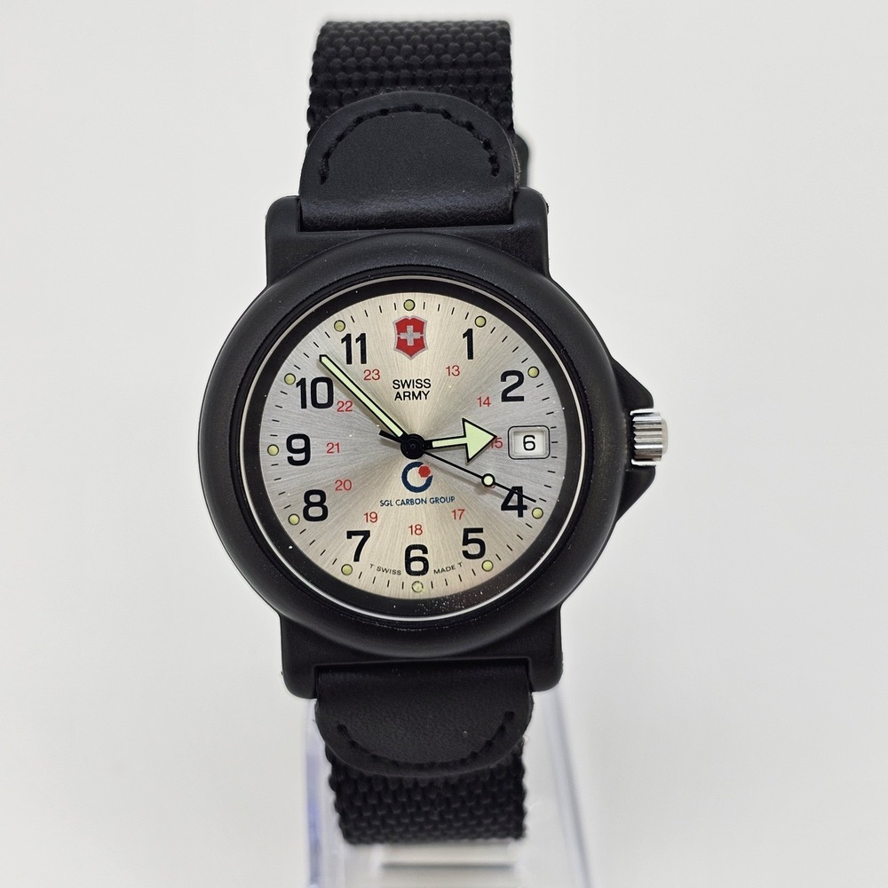 Swiss Army Men's Watch 38MM Gray‎ Dial Date Black Nylon Bands New Battery